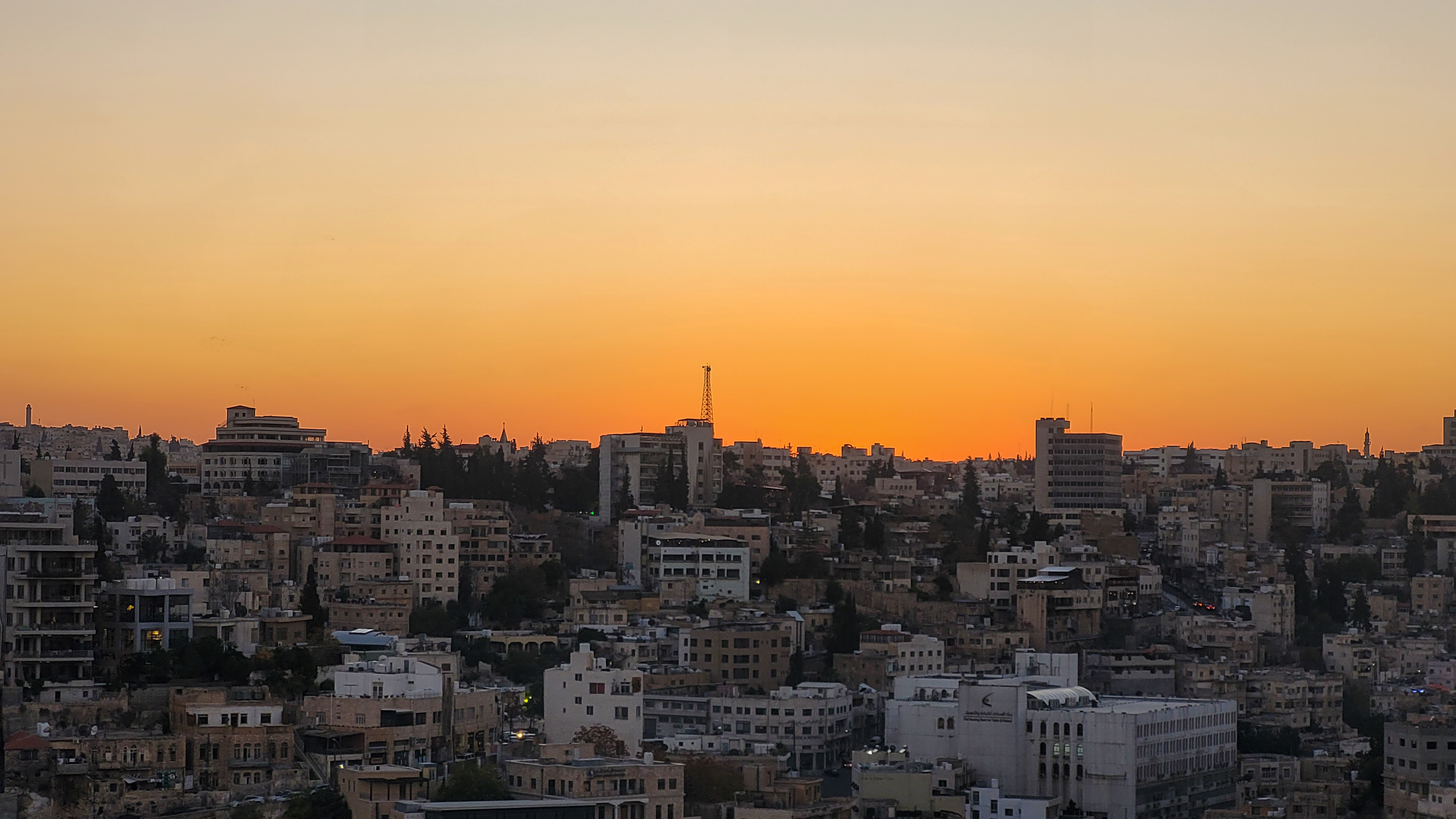 Coucher de soleil sur les toits d'Amman